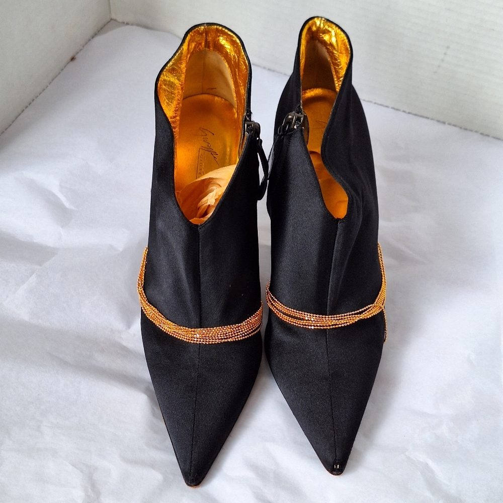 Giuseppe Zanotti Black Satin Pointy Booties sz 38.5